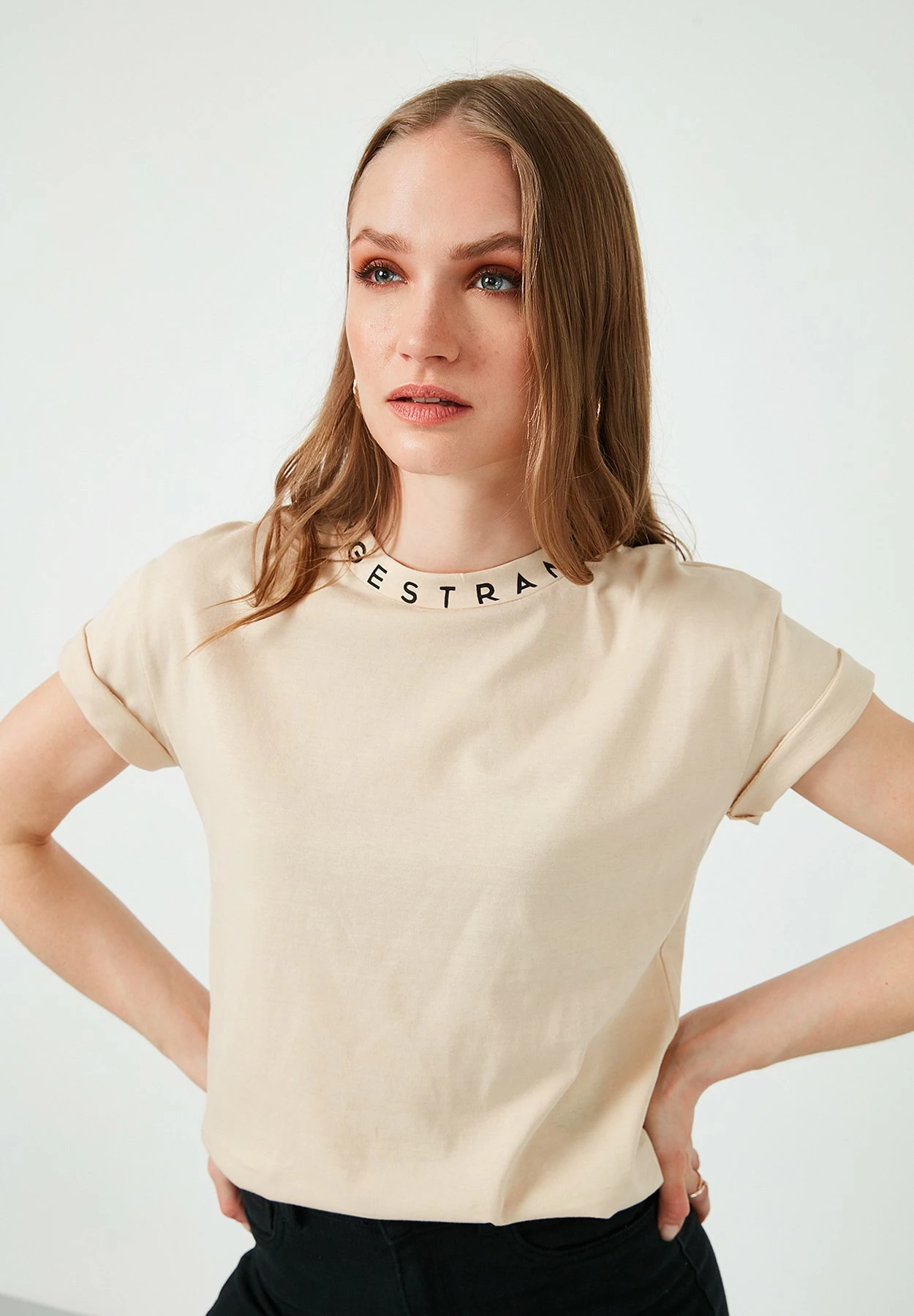 LELA Regular Fit - T-Shirt Print - Stone Colored 5 LELA Regular Fit - T-Shirt Print - Stone Colored - Afbeelding 3