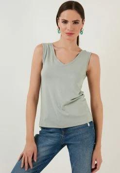 LELA Regular Fit - Top - Almond Green -LELA Winkel 9cc78eb78f07490598c87e0a1f8e39c7