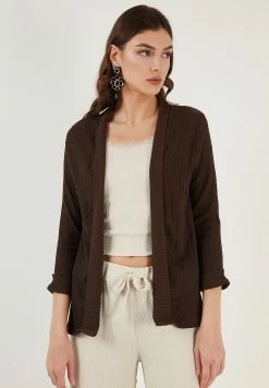LELA Regular Fit - Vest - Brown 13 LELA Regular Fit - Vest - Brown -LELA Winkel 9f49c9df33d4435d99a0016081430bb4