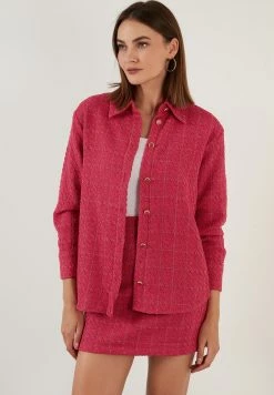 LELA Overhemdblouse - Fuchsia 12 LELA Overhemdblouse - Fuchsia -LELA Winkel a17cf585588a45519d52c46a94bb72ee