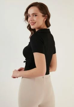 LELA Slim Fit - Blouse - Black 10 LELA Slim Fit - Blouse - Black -LELA Winkel a3f211366d3647379a0601ff65f0bfaa