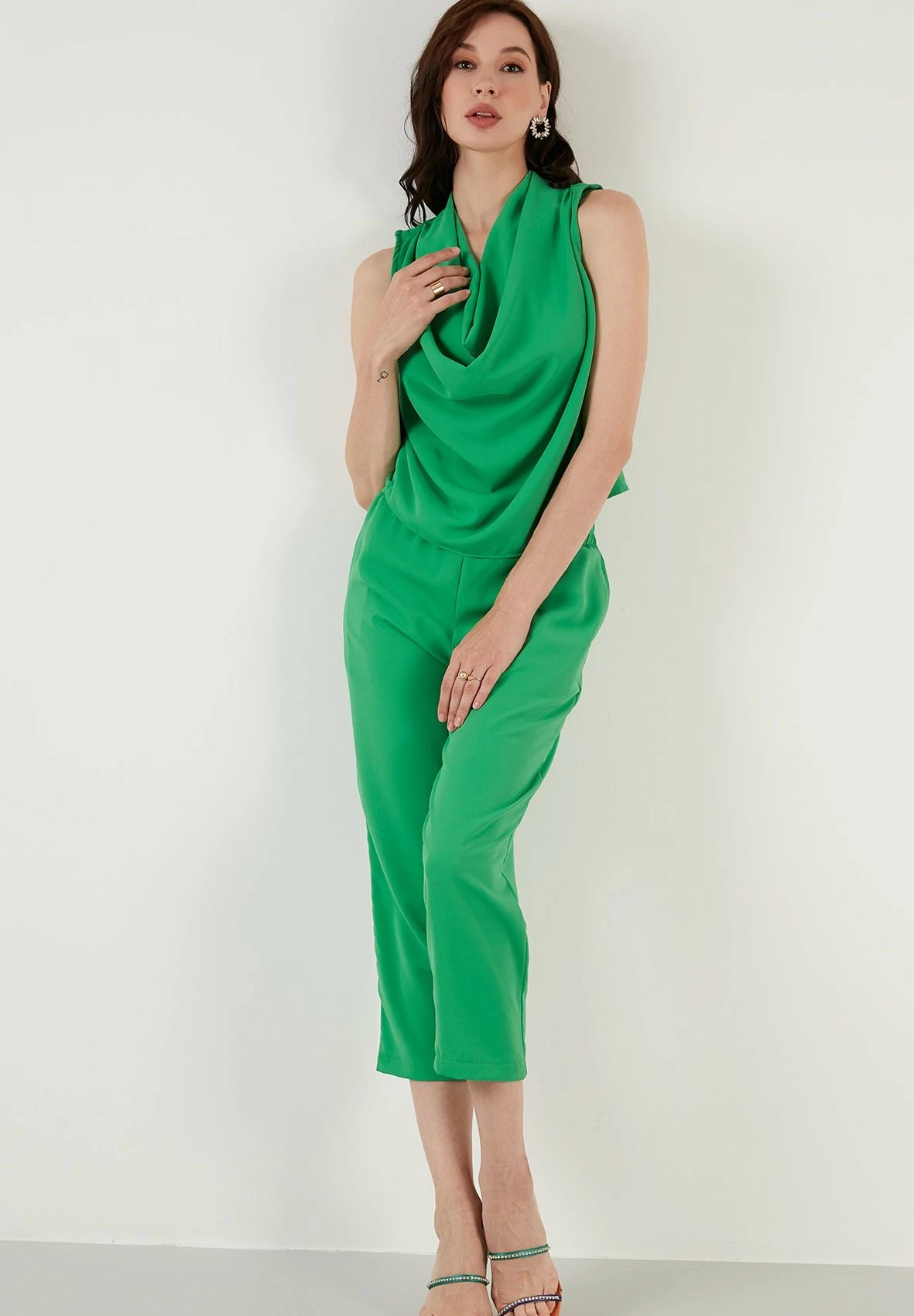 LELA Two Piece Set - Regular Fit - Broek - Green 6 LELA Two Piece Set - Regular Fit - Broek - Green - Afbeelding 4