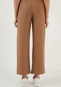 LELA Regular Fit - Broek - Biscuit -LELA Winkel a9019ebd6d6d490aa240617b424e9de7