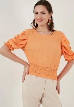 LELA Blouse - Light Orange -LELA Winkel ae19c782a35c4e71a54b02fdf94d229c