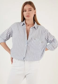 LELA Loose Fit - Overhemdblouse - Light Blue -LELA Winkel b15e6dd877d64a0ca62be255eec14334