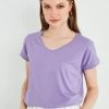 LELA V Neck- T-Shirt Basic - Lilac -LELA Winkel b6e5cf2492044367882efc9307874cb3