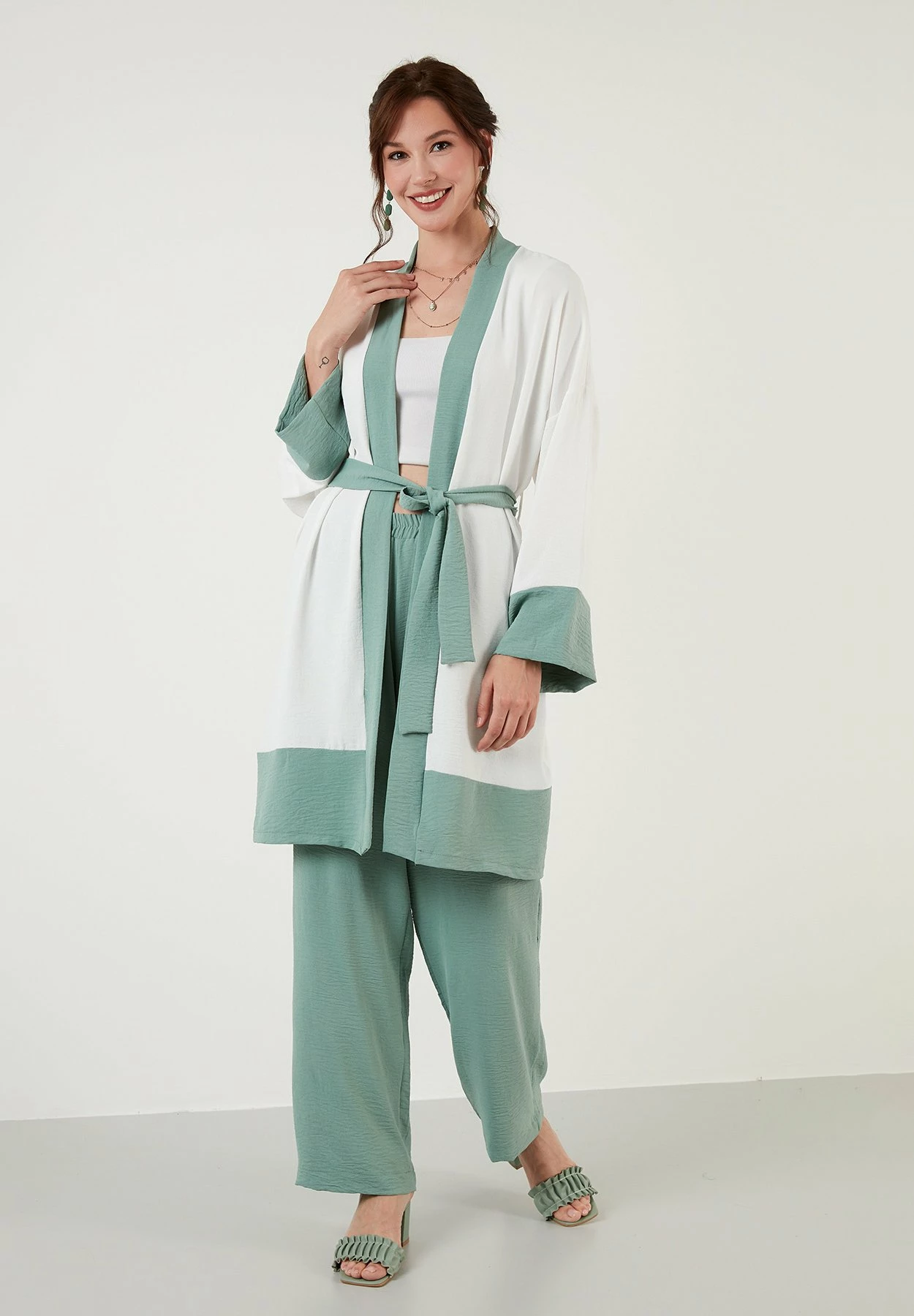 LELA Two Piece Set - Regular Fit - Halflange Jas - Mint 4 LELA Two Piece Set - Regular Fit - Halflange Jas - Mint - Afbeelding 2