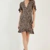 LELA Floral V Neck Ruffle Detail Mini- Jurk - Leopard -LELA Winkel bd927fbd761742b78bee2e2f0d6d0b40