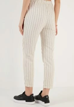 LELA Slim Fit - Broek - Ecru 10 LELA Slim Fit - Broek - Ecru -LELA Winkel be322ad88b744483bf27c192cb2c10bf