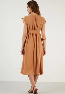 LELA Regular Fit - Jurk - Snuff Colored -LELA Winkel c270887df84f4d3eb8c29f1bad18ad38