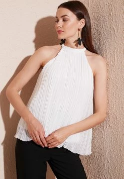 LELA Regular Fit - Blouse - Ecru -LELA Winkel c7ee6e070bfb4602a79328e14a0a9b8f