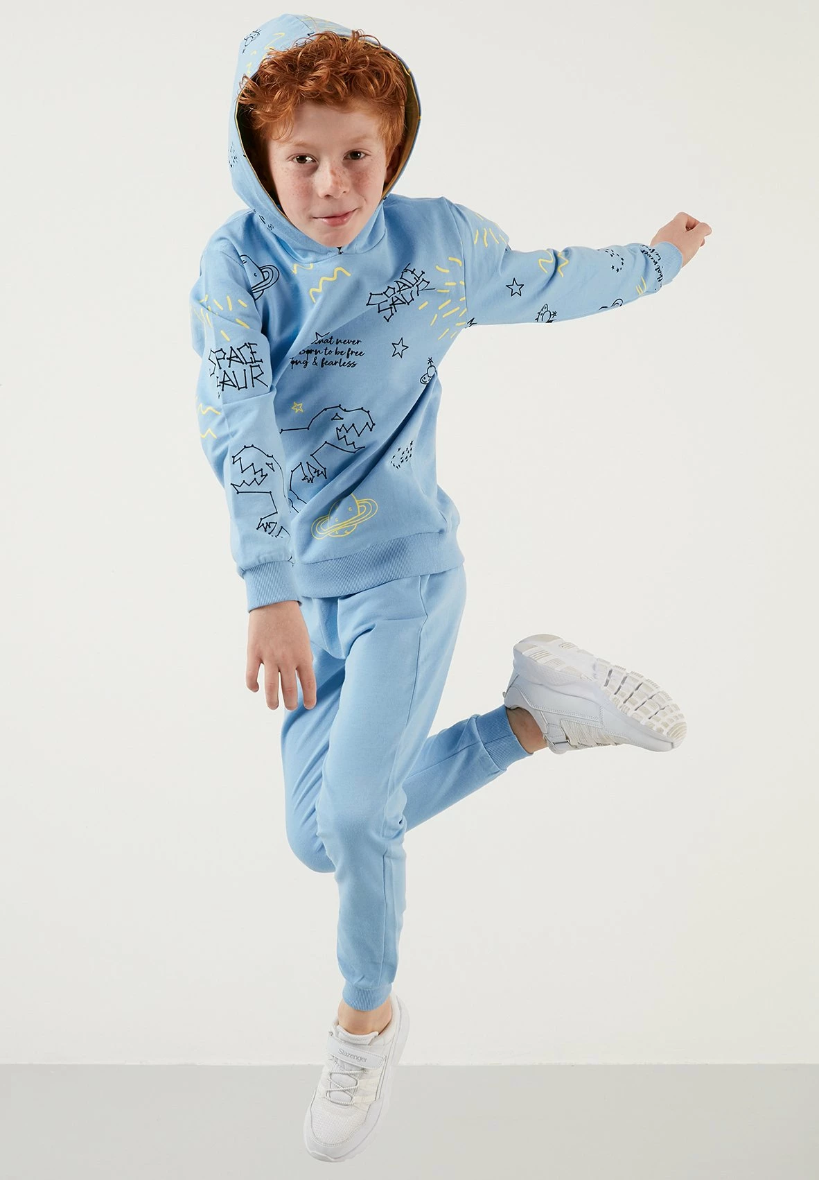 LELA Trainingspak - Baby Blue 3 LELA Trainingspak - Baby Blue