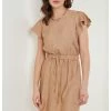 LELA Slim Fit - Jurk - Beige -LELA Winkel cf4dedc40cc34e9da113c421b398c3d0