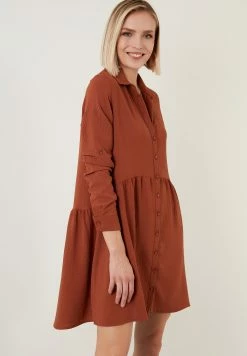 LELA Regular Fit - Blousejurk - Brick Red -LELA Winkel cf52e5dd0ae64e9a812fbe3c278d58cc