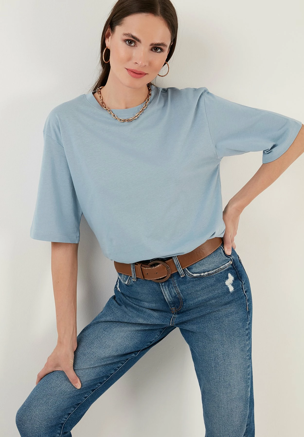 LELA Loose Fit - T-Shirt Basic - Baby Blue 5 LELA Loose Fit - T-Shirt Basic - Baby Blue - Afbeelding 3