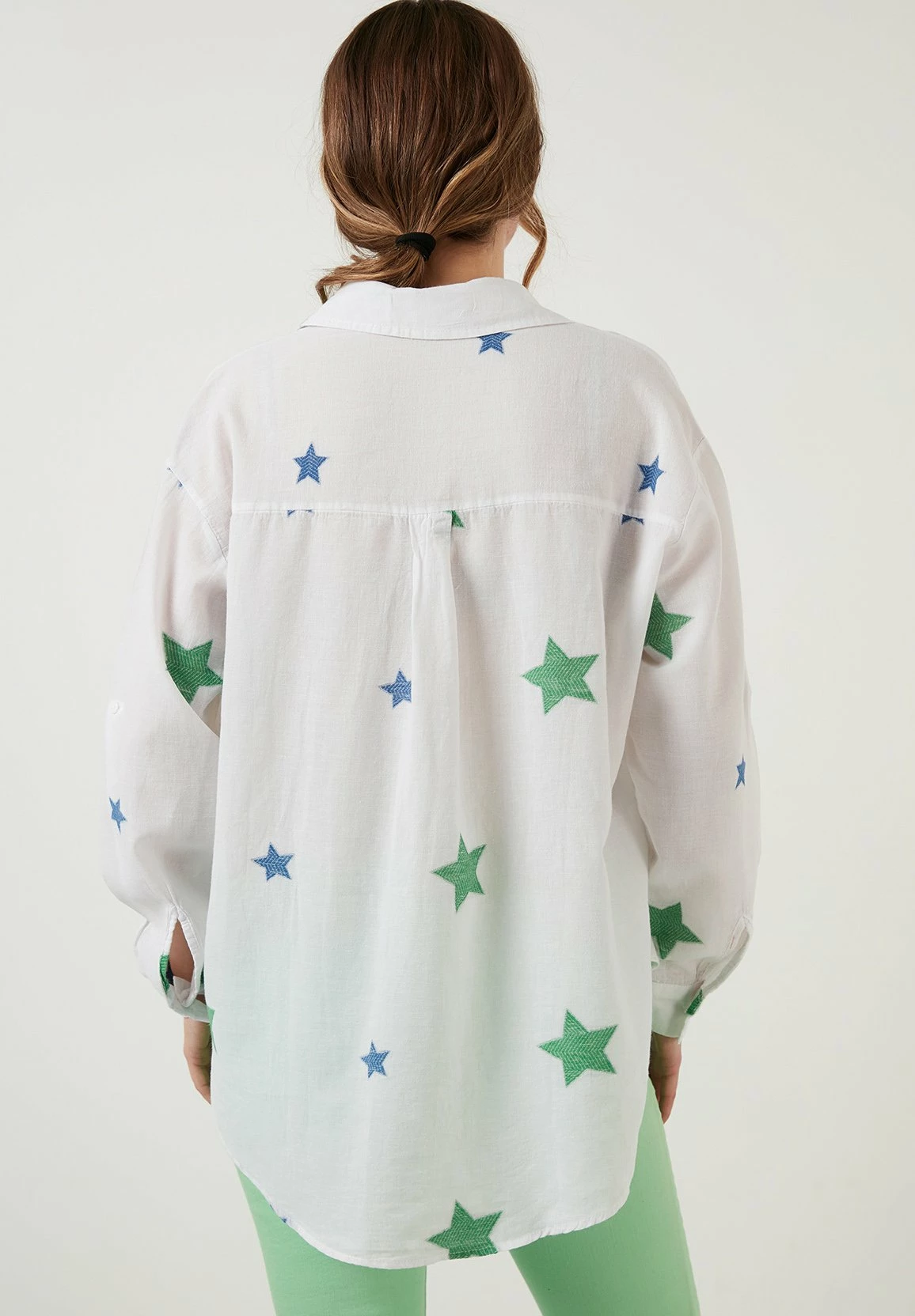 LELA Loose Fit - Overhemdblouse - White/Green 5 LELA Loose Fit - Overhemdblouse - White/Green - Afbeelding 3