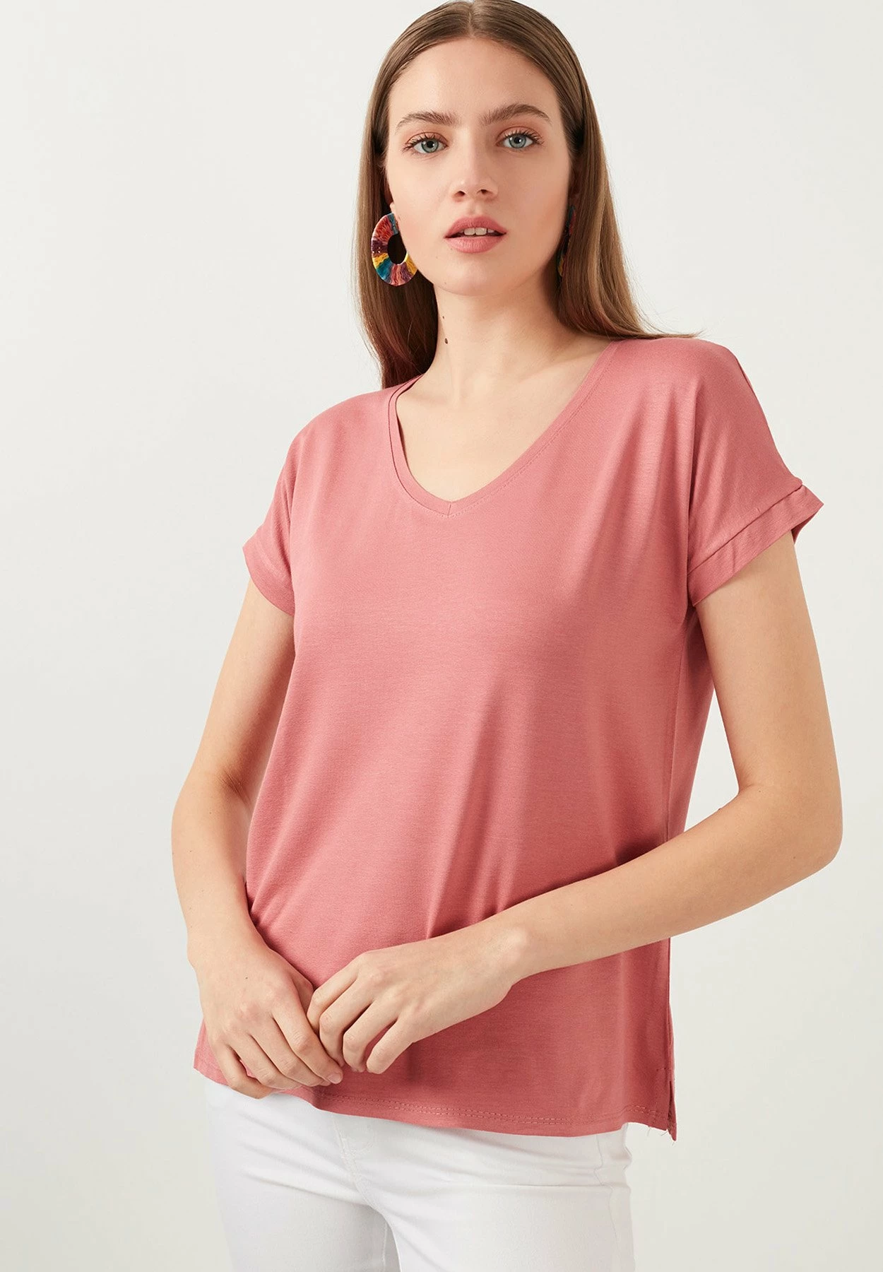 LELA V Neck- T-Shirt Basic - Rose 3 LELA V Neck- T-Shirt Basic - Rose