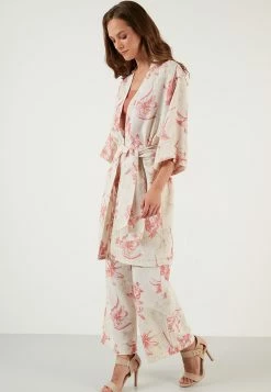 LELA Two Piece Set - Regular Fit - Vest - Salmon -LELA Winkel df40ddd761414e6f9249a96600b32771