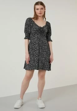 LELA Jurk - Black -LELA Winkel df6b7c6df9204f4081cf4654e895ac0a