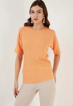 LELA Regular Fit - T-Shirt Basic - Light Orange 11 LELA Regular Fit - T-Shirt Basic - Light Orange -LELA Winkel e0e755e131de44d3a2e060a3974216f5
