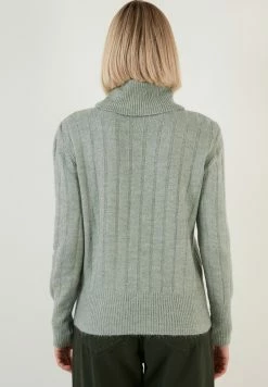 LELA Regular Fit - Trui - Almond Green -LELA Winkel e4fe68de9c434997bc593b99567a989e