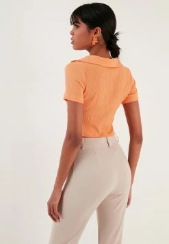 LELA Slim Fit - Blouse - Light Orange -LELA Winkel e59c686f9a194071a6309b19d3e69138