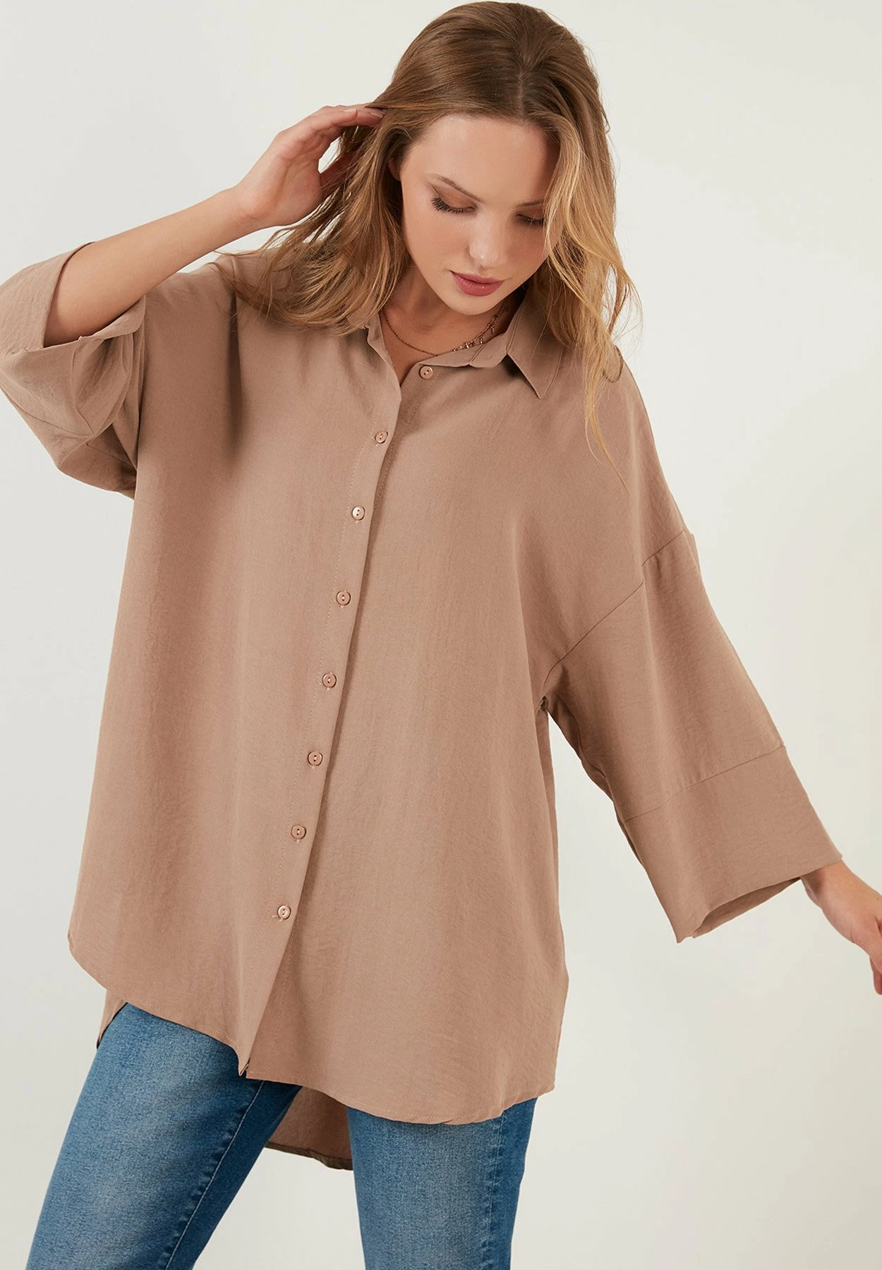 LELA Overhemdblouse - Mink 6 LELA Overhemdblouse - Mink - Afbeelding 4