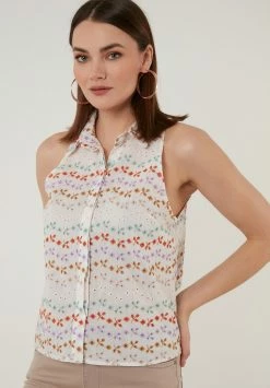 LELA Regular Fit - Overhemdblouse - White Lilac 11 LELA Regular Fit - Overhemdblouse - White Lilac -LELA Winkel eef7ed64332c4cea9ffd5abcdcec422d