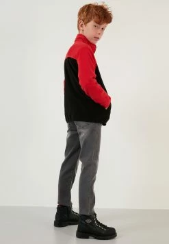 LELA Regular Fit - Sweater Met Rits - Red Black -LELA Winkel f1843a352b474b328ffcc1a982b9b5cb