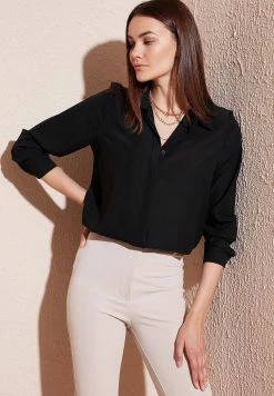 LELA Overhemdblouse - Black -LELA Winkel f393dec6b37c487da8d5e1e4f7873191