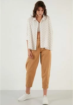 LELA Overhemdblouse - Camel -LELA Winkel fe27a55051534201958f02a247cf5fbf